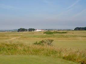 links golf in Dublin, Ireland by authentic golf